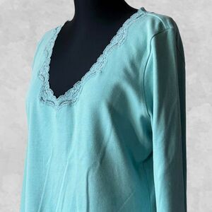 Express Turquoise Lace Trim V Neck Long Sleeve Stretch Knit Shirt - Women's XL